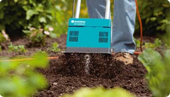 OUTILS POUR PLANTATION ET ENTRETIEN