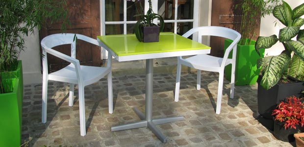 Salon 2 � 4 places vert et blanc
