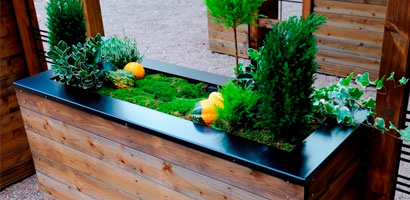 Pots and Planters in Wood