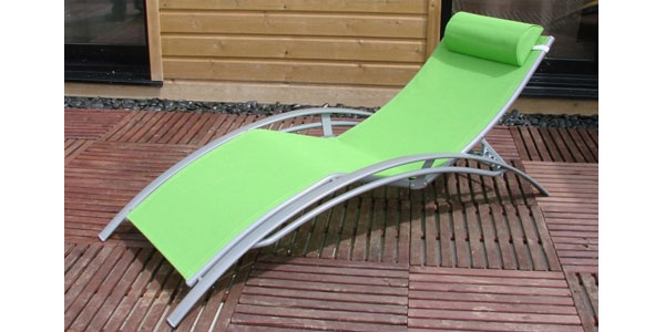 Bain de soleil design en textilne Vert et aluminium gris