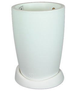 Pot rond avec sa soucoupe en plastique rotomoul�