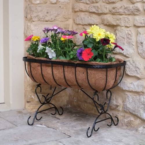 Bac jardiniere//mangeoire jardiniere-prelined avec coco liner.